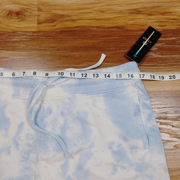 AR-33 Blue Tie Dye Sweatshirt & Short Set Large - Picture 6 of 14